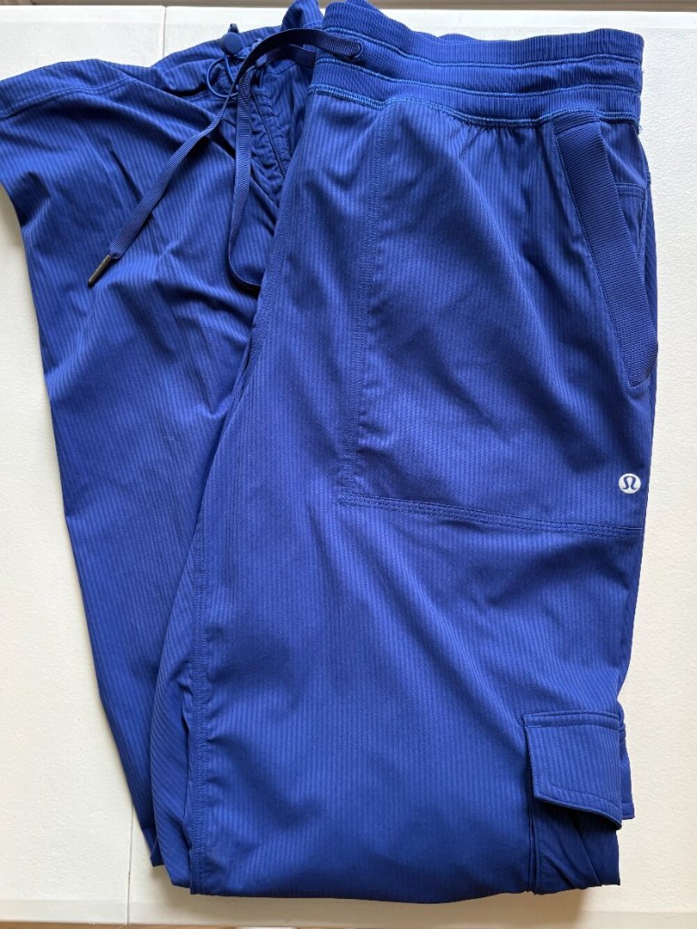 lululemon Dance Studio Relaxed Fit Cargo Pant Larkspur - Picture 2 of 4